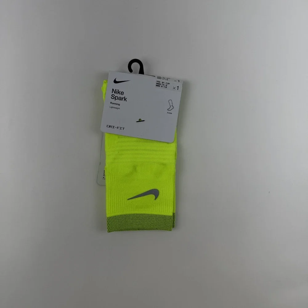 New Womens Nike Spark Lightweight Yellow Running Ankle Socks Size 7.5-9